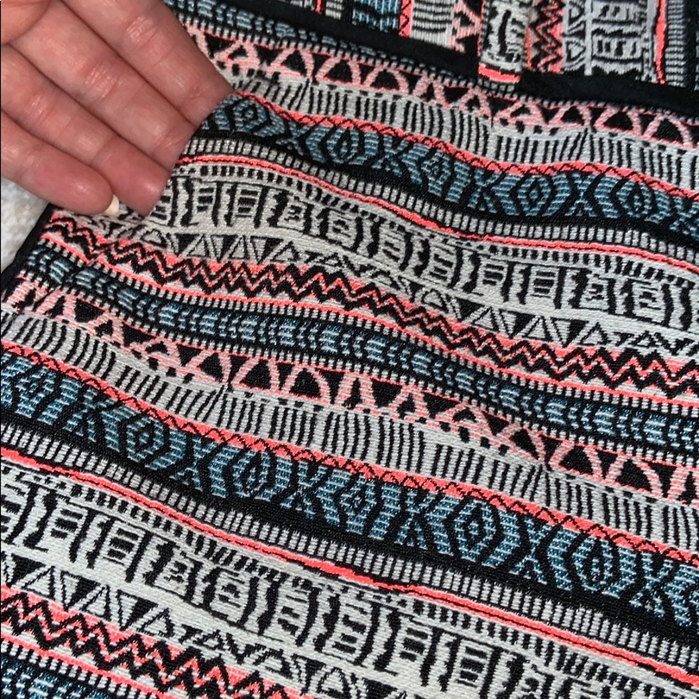 The Limited patterned shorts - Picture 2 of 4